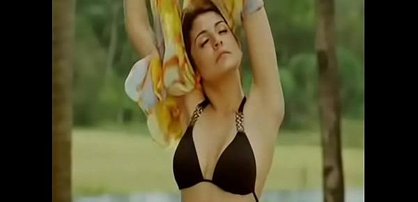  Anushka Sharma in bikini